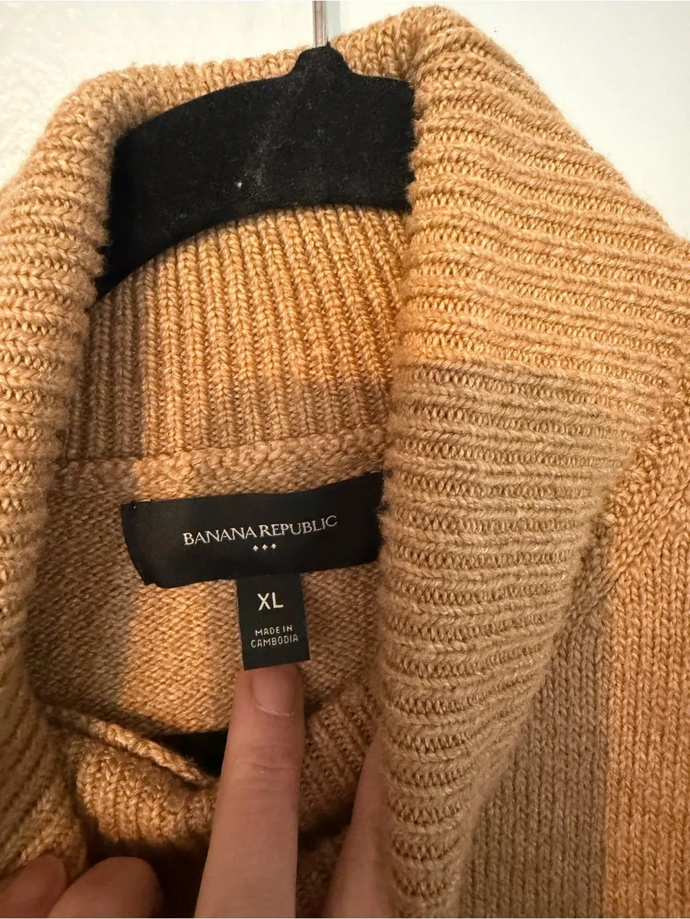NWOT Banana Republic Factory Men's Camel Turtleneck Sweater